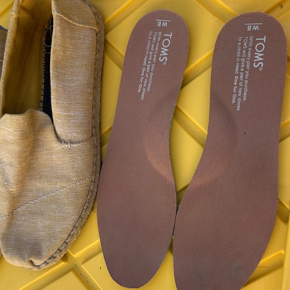 Toms Women's Light Yellow Espadrilles - Picture 14 of 16
